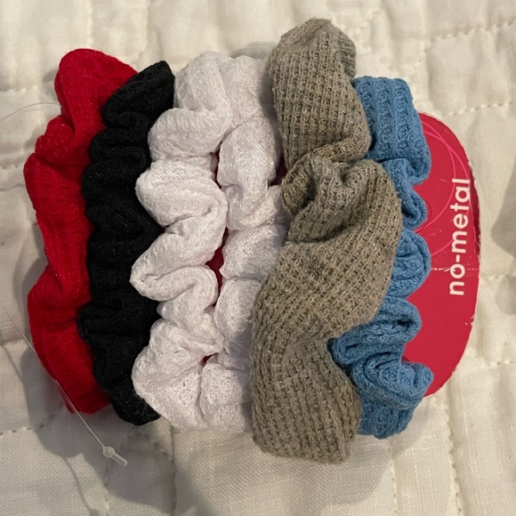 NWT 26 Count Scrunchie Bundle - Picture 3 of 6